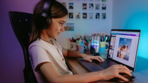 Notebook gratis de la Junaeb: estos son los estudiantes beneficiarios de la Beca TIC 2025